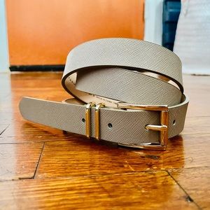 Gray belt with Gold clasp